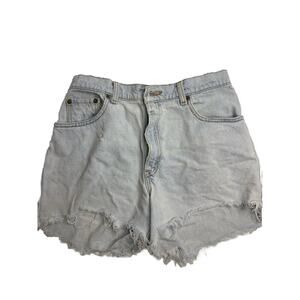 Vintage Women’s Levi’s Light Wash Distressed Cut Off Shorts Size 6